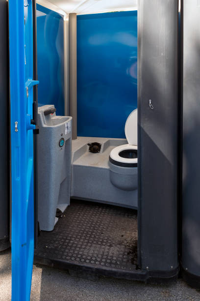 Best Portable restroom trailer rental  in Huron, SD